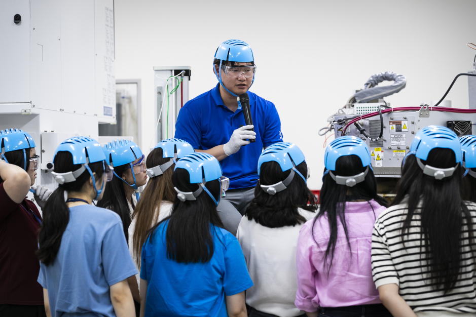 3333.png 2023년 WISET-Lam Research 글로벌 멘토링 Lam Research Tech Center Tour 현장 사진 2